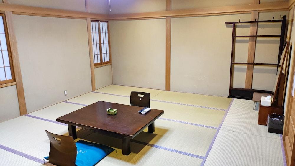 Ryokan Chuokan Shimizuya